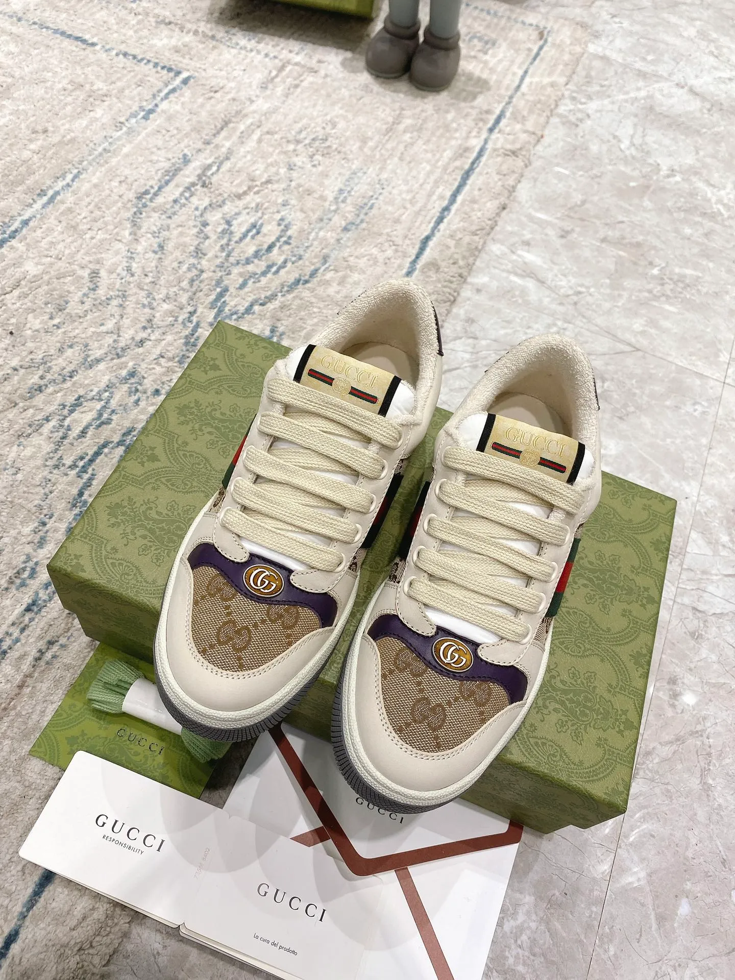 Gucci - Newly upgraded Gucci dirty shoes for couples 👫 2022 early spring new style... GG series distressed casual dirty shoes for the catwalk ⚠️⚠️ Original development and purchase level version... Metal double G crystal cylindrical logo... Gucci original pattern webbing... Exclusive color rubbed cowhide fabric, original terry cloth is delicate, soft and more comfortable and breathable, privately stamped two-color original TPU outsole (lower layer is wider, upper layer is narrower) Ready stock, matching packaging... 35-40/39-44 regular size 💰Female style 290 💰Male style 290